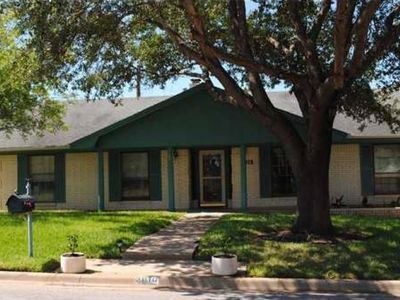 3010 Camelot Dr, Bryan, TX, 77802