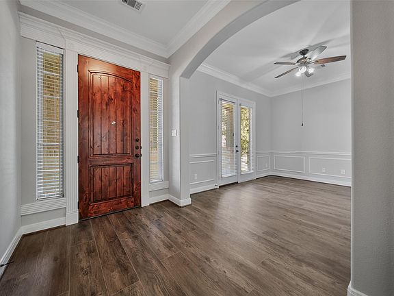5th image of 15 Little Falls Pl