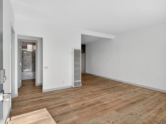 3rd image of 1078 E 7th St #6