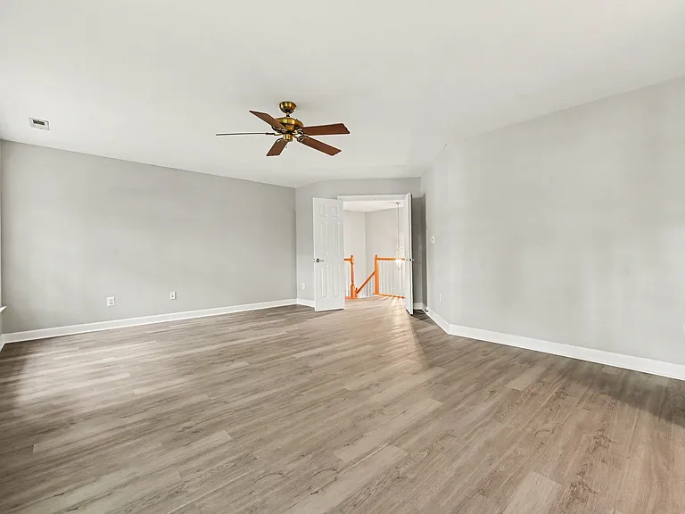 1203 Fairfax Woods Dr — Photo 17
