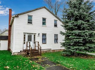 823 S Main St, Medina, NY 14103