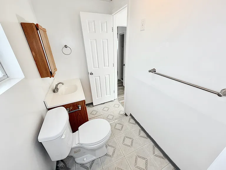 629 S Meridian Ave — Photo 17
