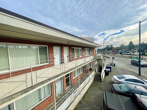 2nd image of 5320 Martin Luther King Jr Way S APT 201