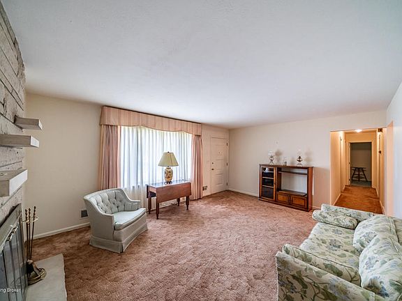 4th image of 2809 Colin Ave