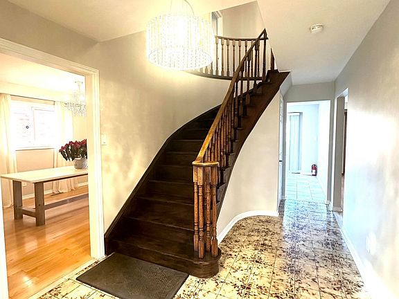 2nd image of 5 Empringham Cres