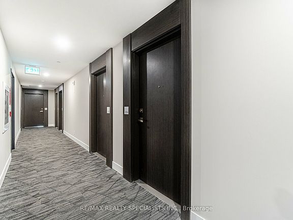 4th image of 15 Queen St S #2206