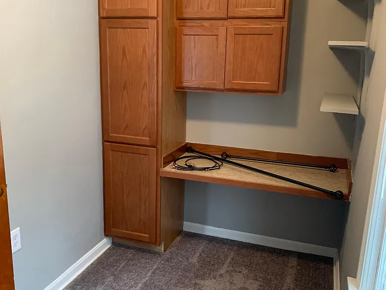 310 W Delaware Ave — Photo 22