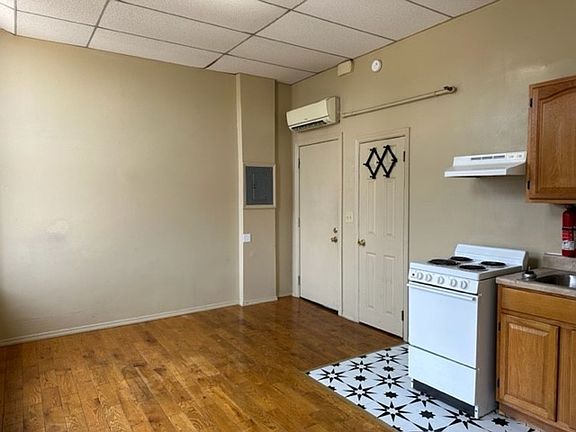 4th image of 1014 N 3rd St #6