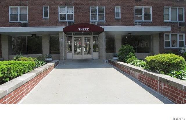 1st image of 3 Sadore Ln APT 4N