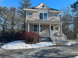 133 Gray Rd, Falmouth, ME 04105