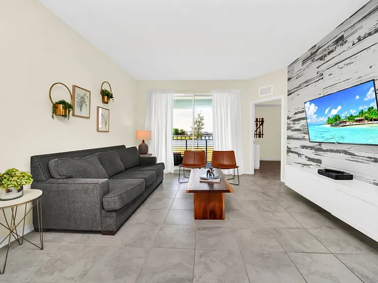 Paradox Cir — Photo 15