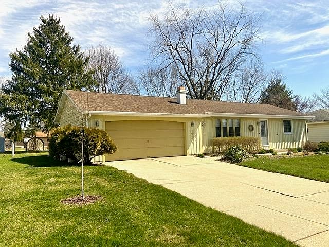 1st image of 1726 Clover Ln