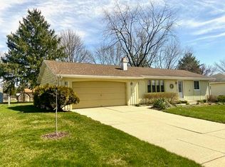 1726 Clover Ln, Janesville, WI 53545