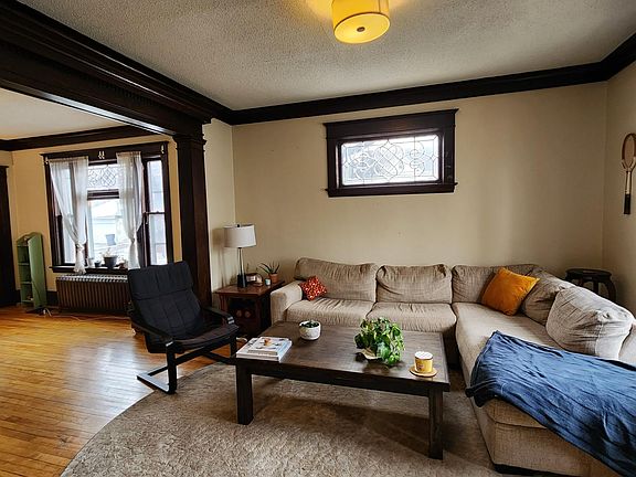 5th image of 2457 Lyndale Ave S #1