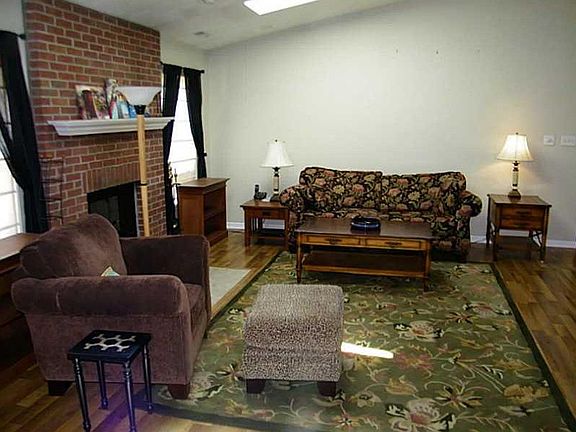 3rd image of 5495 James Blair Dr