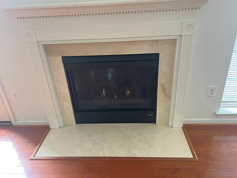 2115 Harrow Dr — Photo 9