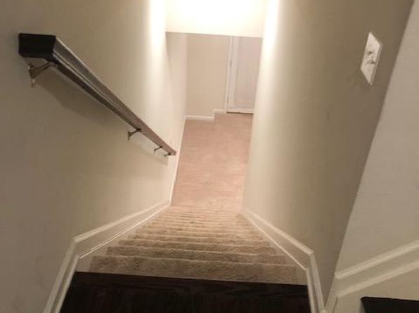 33 Addison Ln #33
