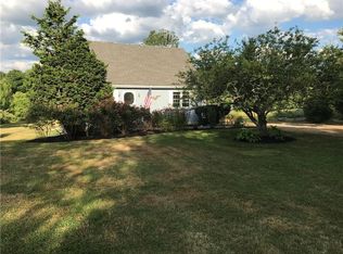 952 Seapowet Ave, Tiverton, RI 02878