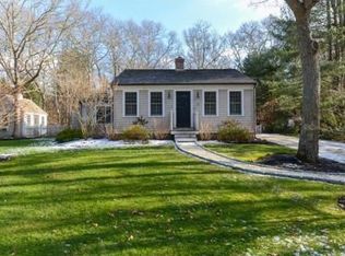 21 Dewey Ln, Cotuit, MA 02635