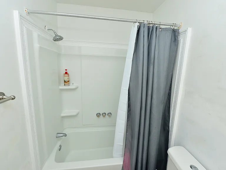 806 Jamestowne Dr — Photo 18