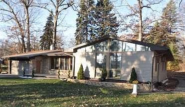 3rd image of 426 College Ave