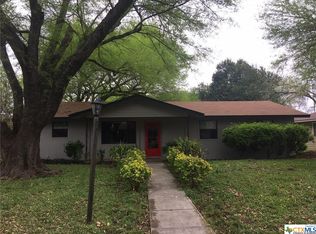 1214 Barbara Dr, San Marcos, TX 78666