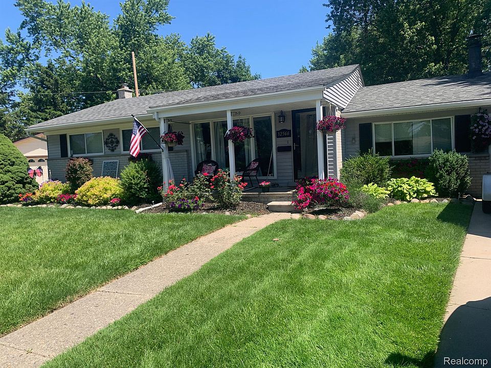 1st image of 32566 James St