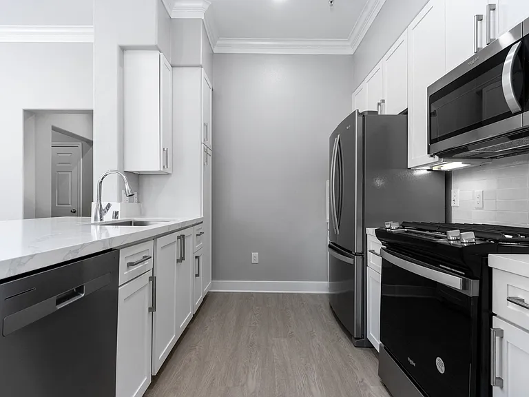 Paladia Luxury Apartments — Photo 77