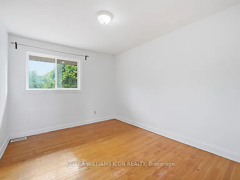 873 Woodroffe Ave — Photo 25