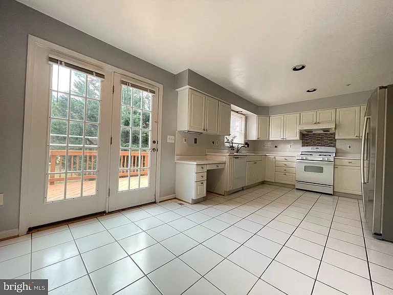 10136 Treble Ct — Photo 6