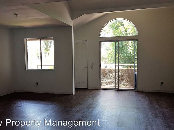 5th image of 1377 Oakdale Ave APT 11