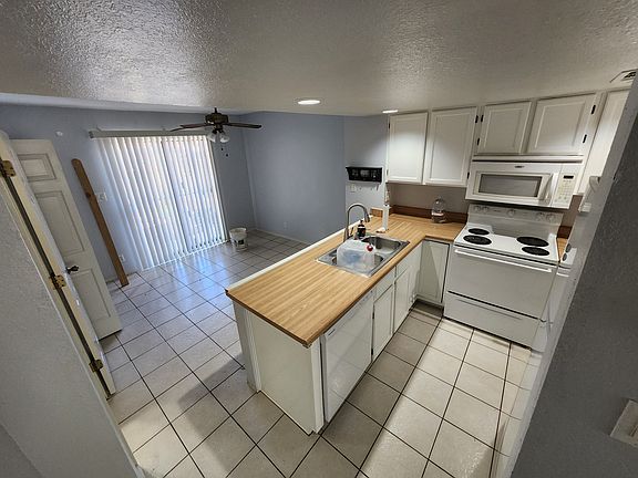 3rd image of 3301 Monroe St NE Unit H83
