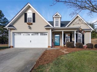 5870 Ferntree Ct, Pfafftown, NC 27040