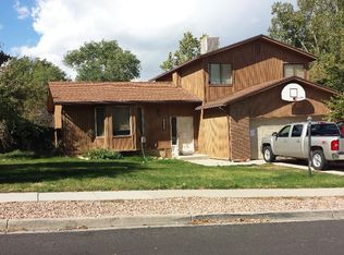 9896 S Wimbleton Dr, Sandy, UT 84092