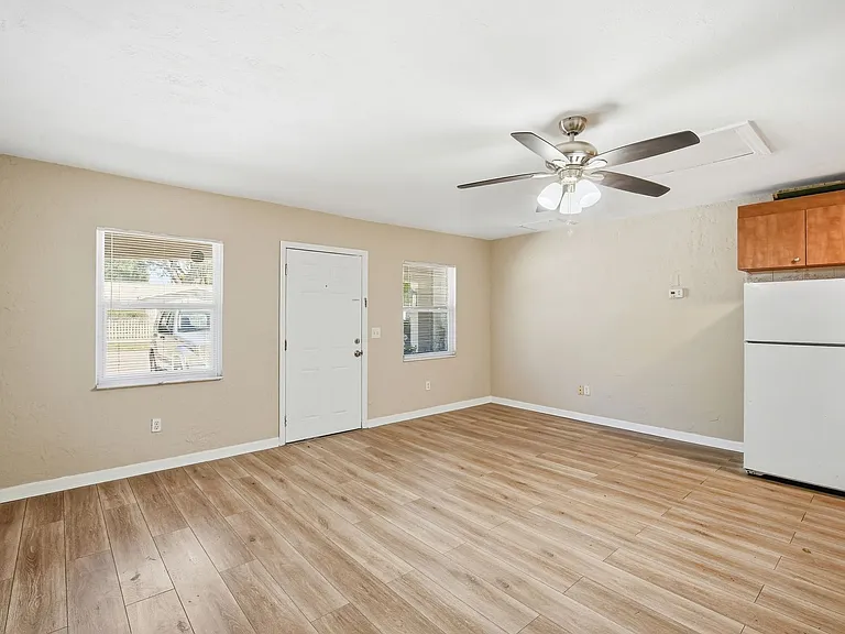 1283 Palm St #C — Photo 6