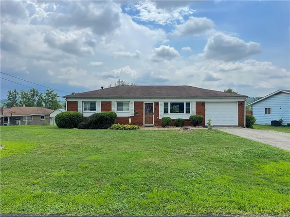 38 Marilou Dr, Jeannette, PA 15644