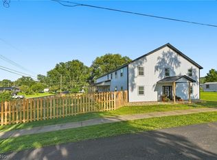 1394 Dewey St, Dresden, OH 43821