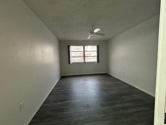4th image of 7418 N Devon Drive #202