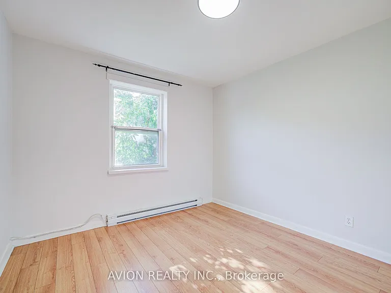 882 Broadview Ave #3 — Photo 11