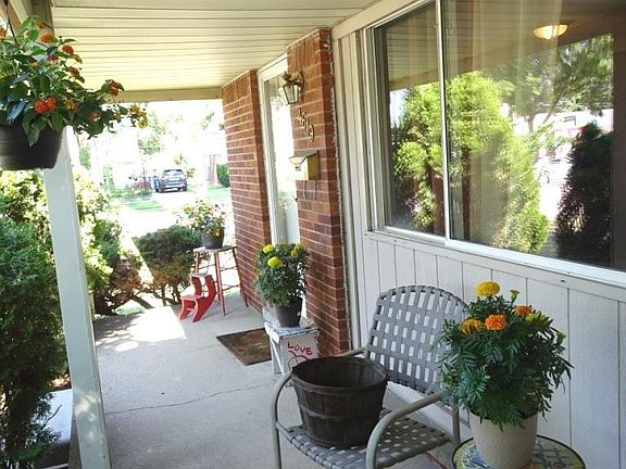 3rd image of 4619 Audubon Dr