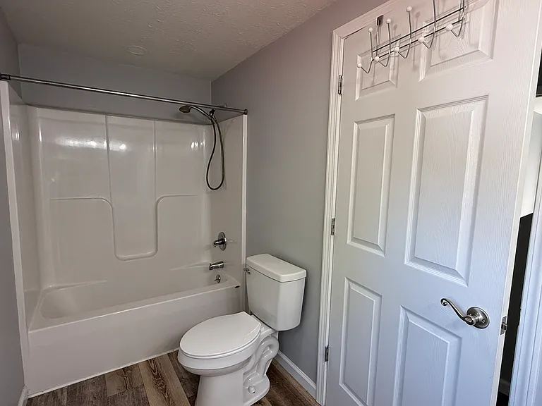 106 E Frazier Ave — Photo 10