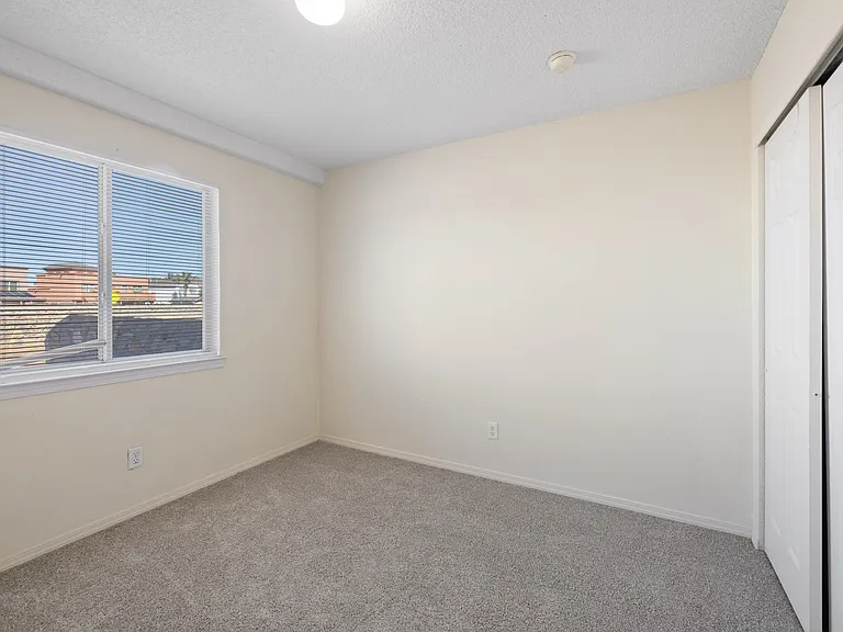 2987 Tierra Cortez Ave #B — Photo 17