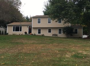 32 Woodchuck Ln, Norwalk, CT 06854