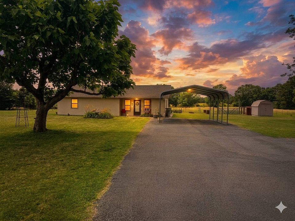 1st image of 355 Horse Shoe Ln