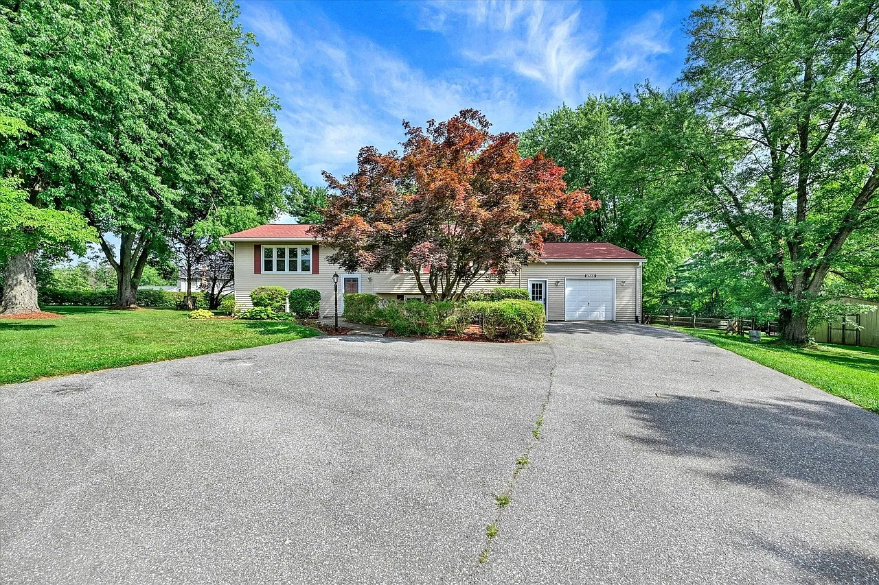 5 bed, 2500 sqft, $3,600 — Photo 3