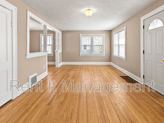 4th image of 5042 Miami St