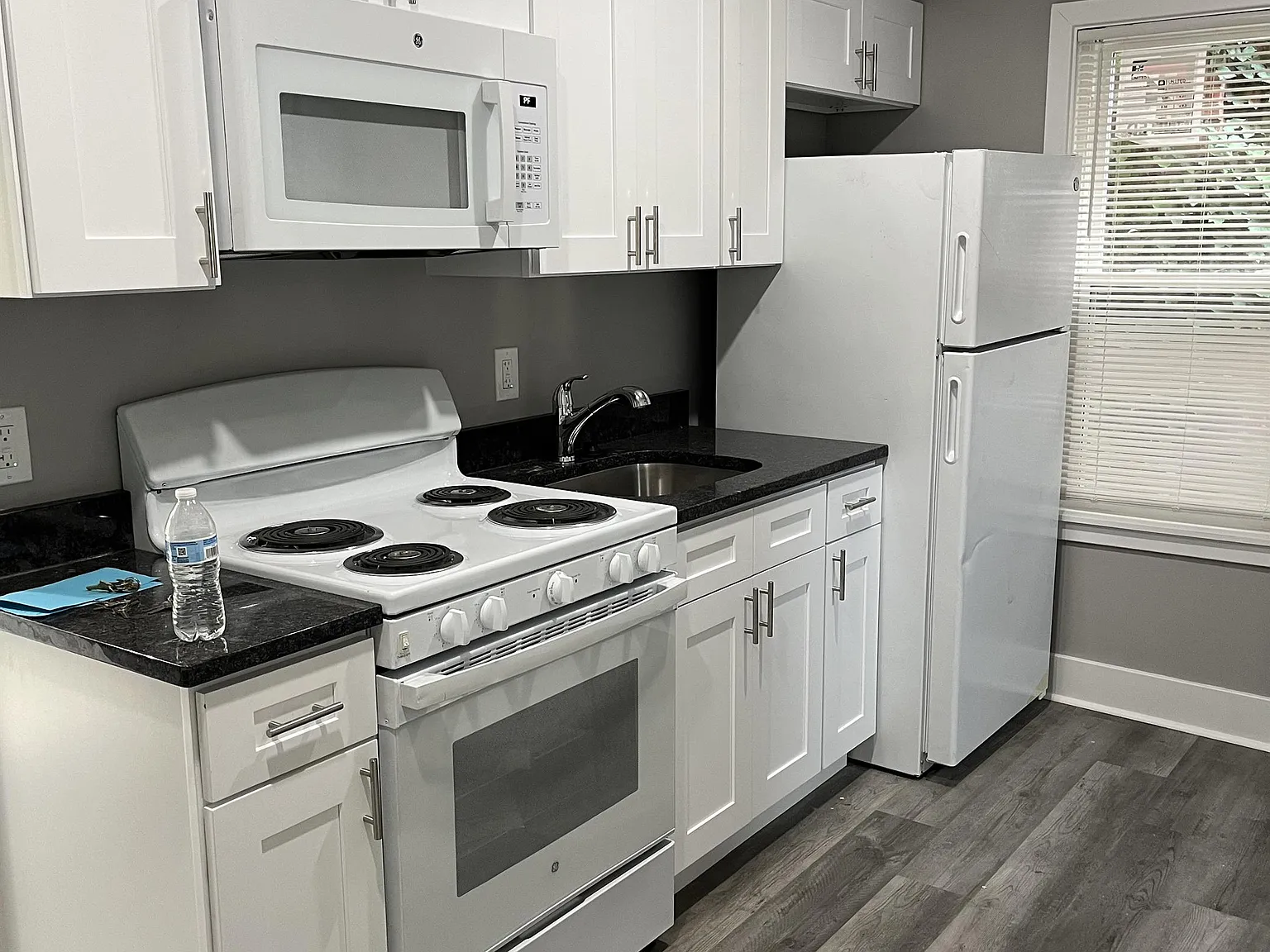 2034 Edgmont Avenue - 1R — Photo 1