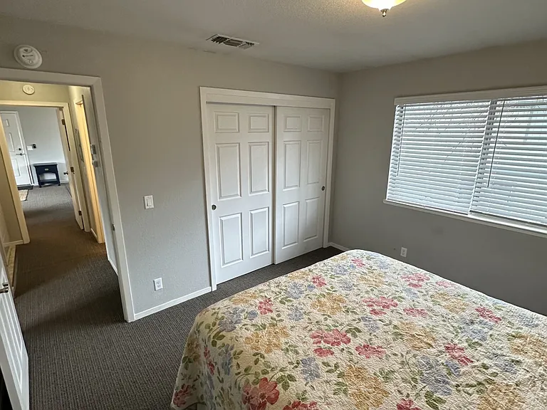 346 Pleasant St #1 — Photo 9