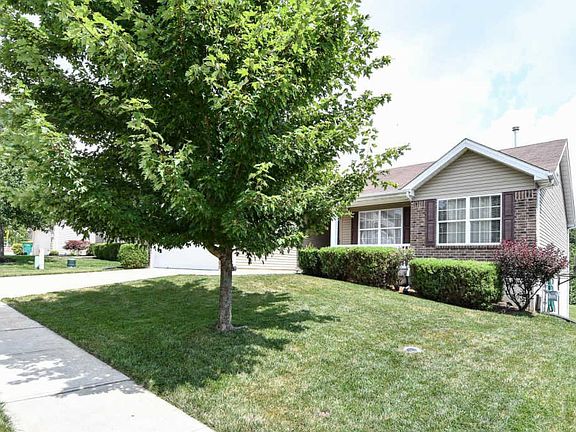 3rd image of 7904 Silver Pine Dr