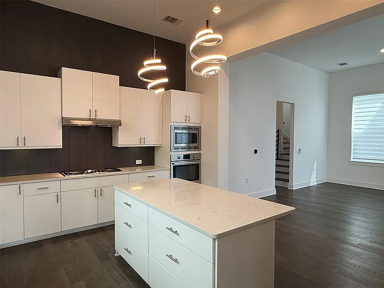 6117 Seville Dr — Photo 9